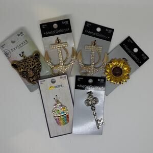 Various Fashion Charms/Keychains accessories